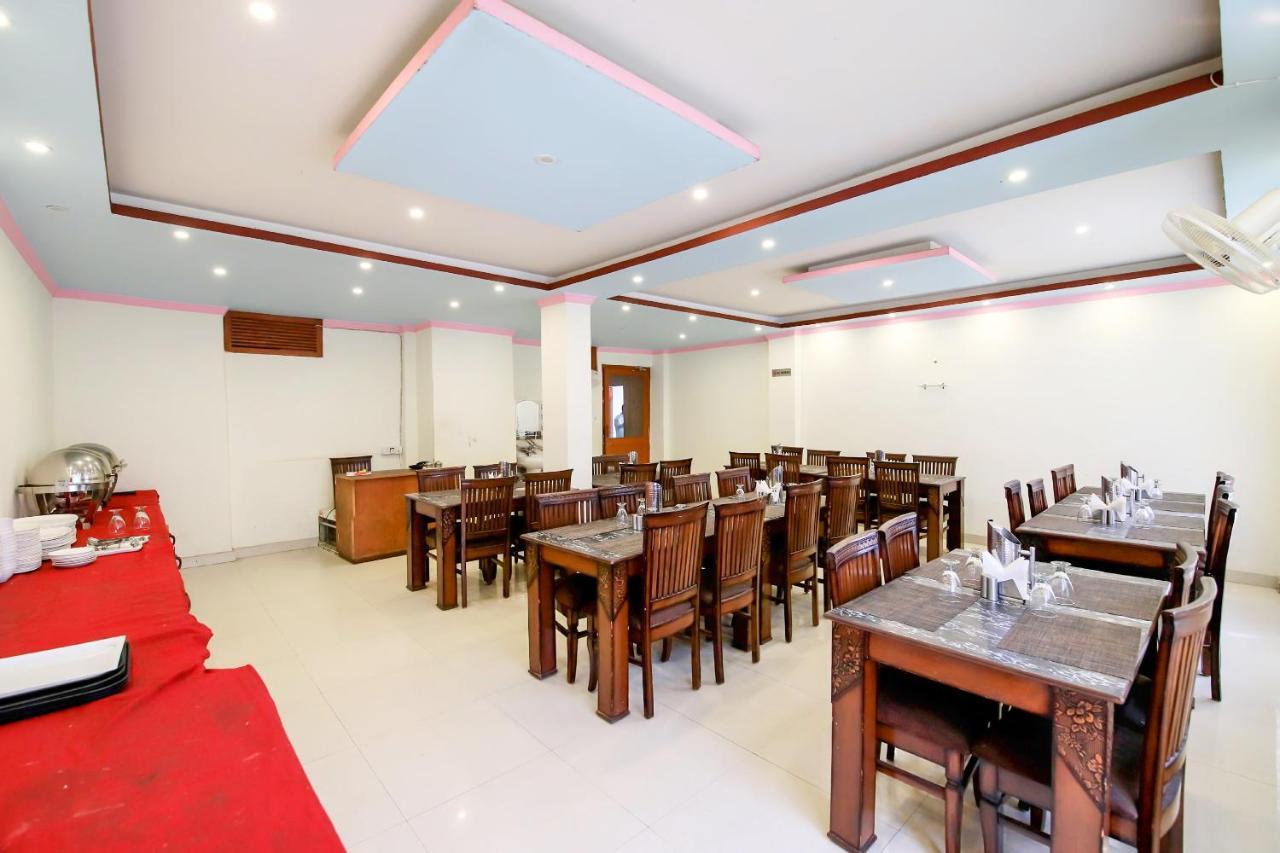 Готель Oyo 3146 Six Season Regency Jagatsukh Екстер'єр фото