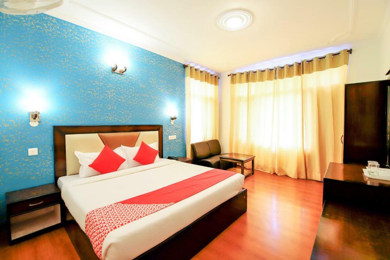 Готель Oyo 3146 Six Season Regency Jagatsukh Екстер'єр фото